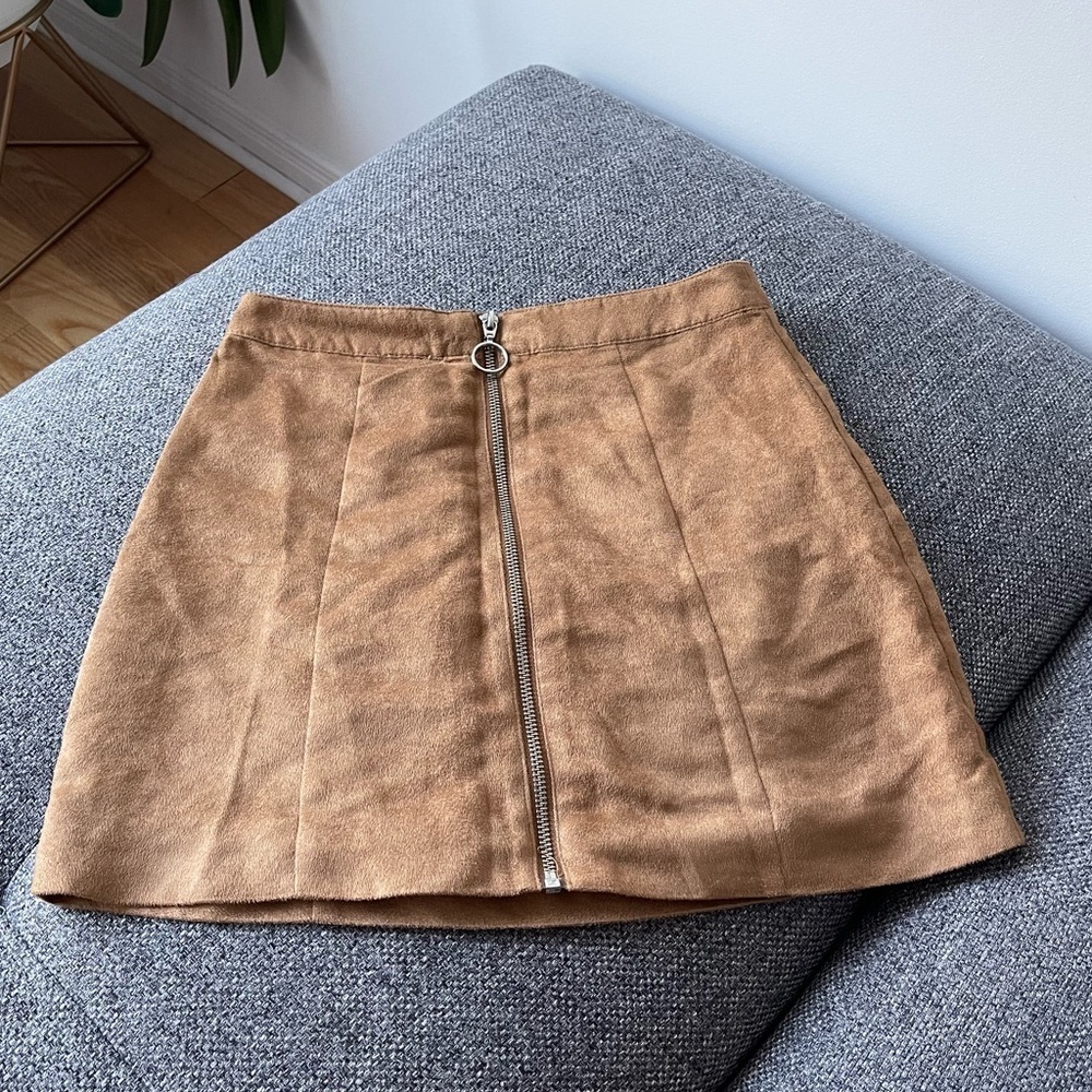 4/$20 🧡 Camel Zip front mini skirt
